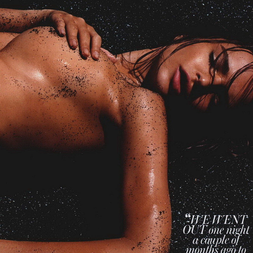 Emily Ratajkowski Naked 08