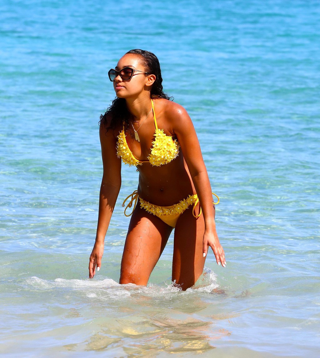 Leigh Anne Pinnock On The Beach 09