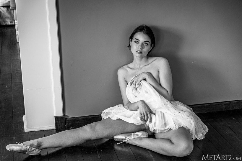 Bold Ballerina 18