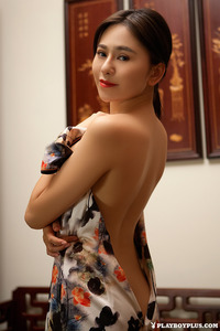 Sexy Asian Playmate Wu Muxi Posing In Silk Kimono 05